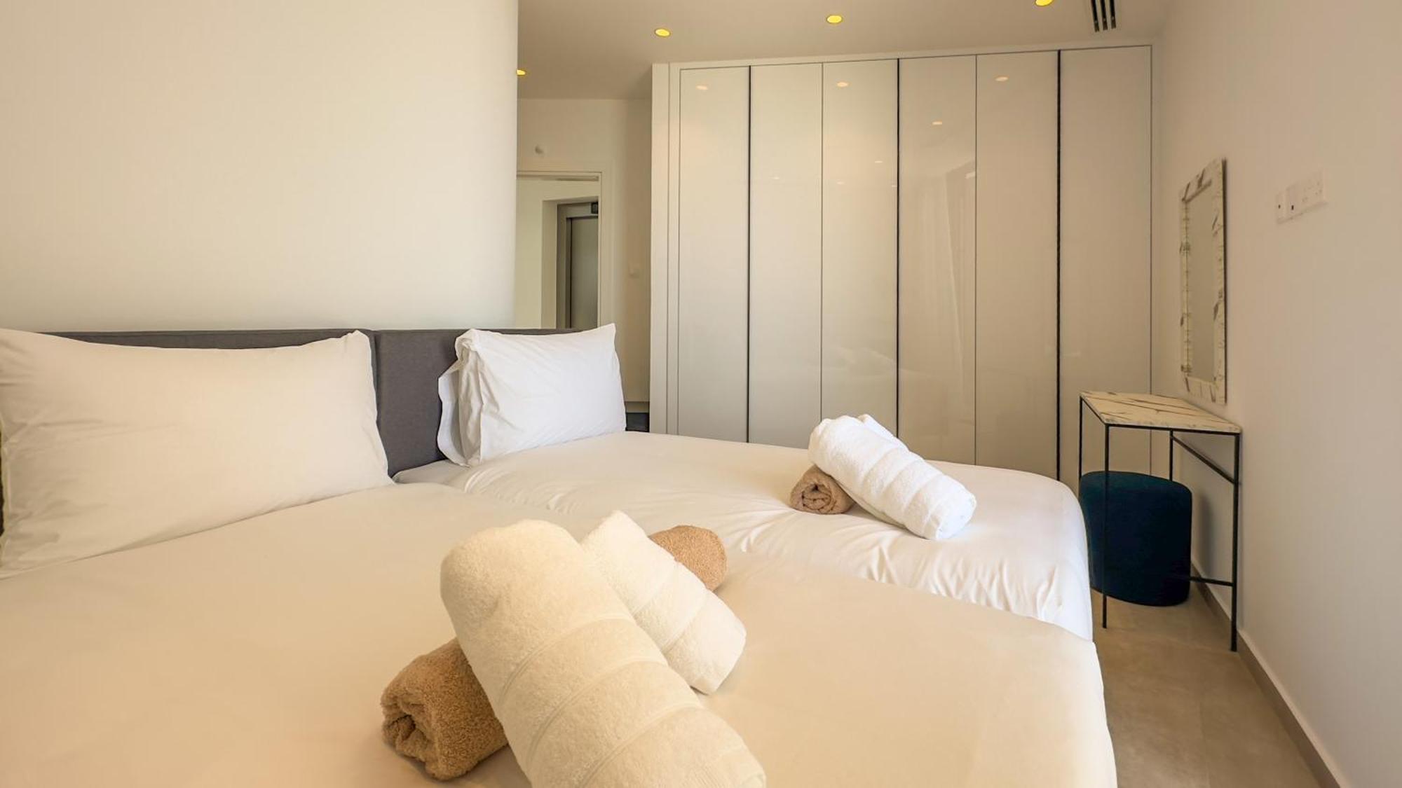 Aqua Beachfront - 2 *